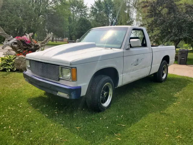 1982 GMC S15 running project truck 350 v8 No Rust lots of new parts S10 Chevy