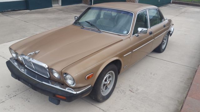 1982 Jaguar XJ6 Vanden Plas