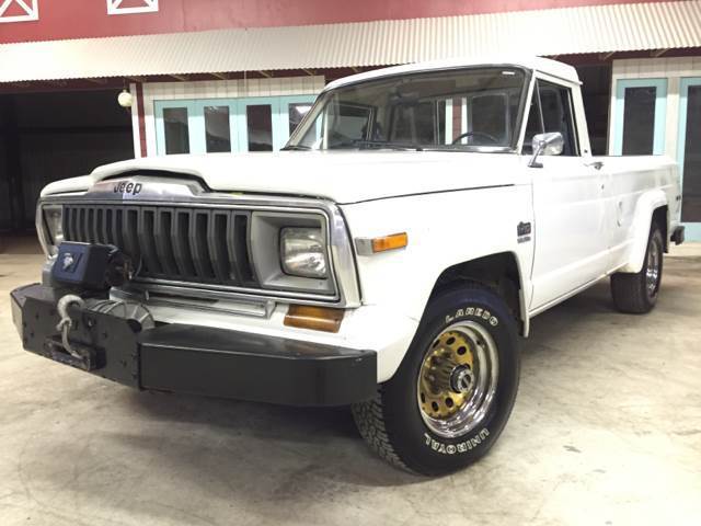 1982 Jeep J-10 Pickup Townside 2dr 4WD Standard Cab SB