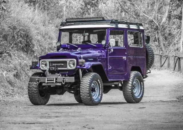 1982 Toyota FJ40 Land Cruiser --