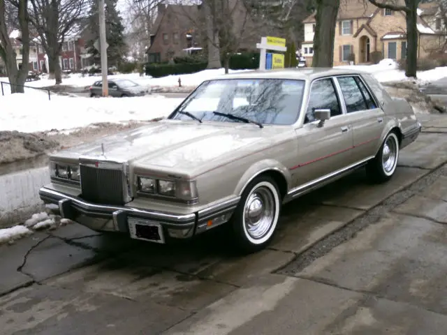 1982 Lincoln Continental