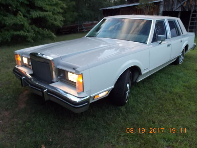1982 Lincoln Town Car Cartier Signature Series