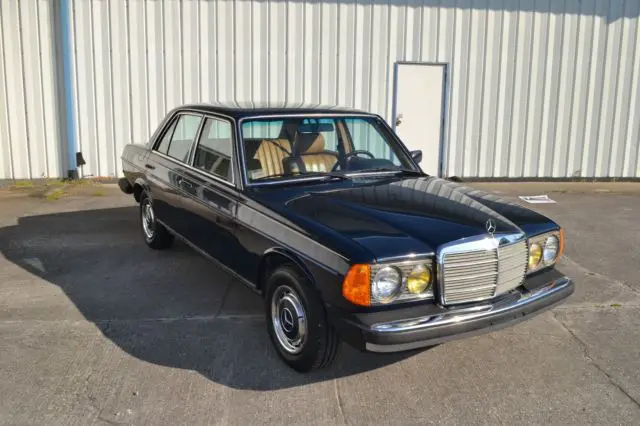 1982 Mercedes-Benz 200-Series 240D