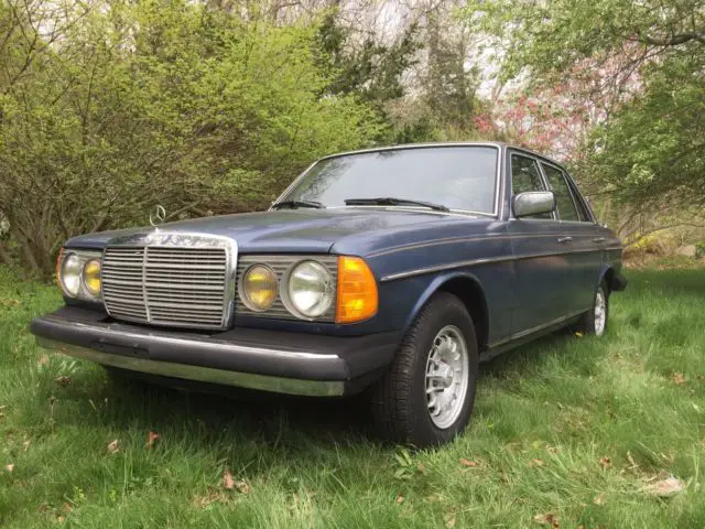 1982 Mercedes-Benz 300-Series