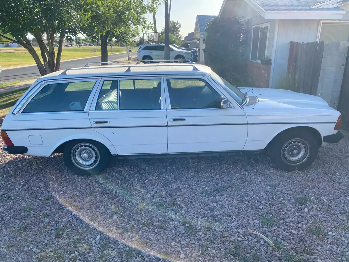 1982 Mercedes-Benz 300-Series 300TD W123 Euro Spec Turbo Diesel Wagon