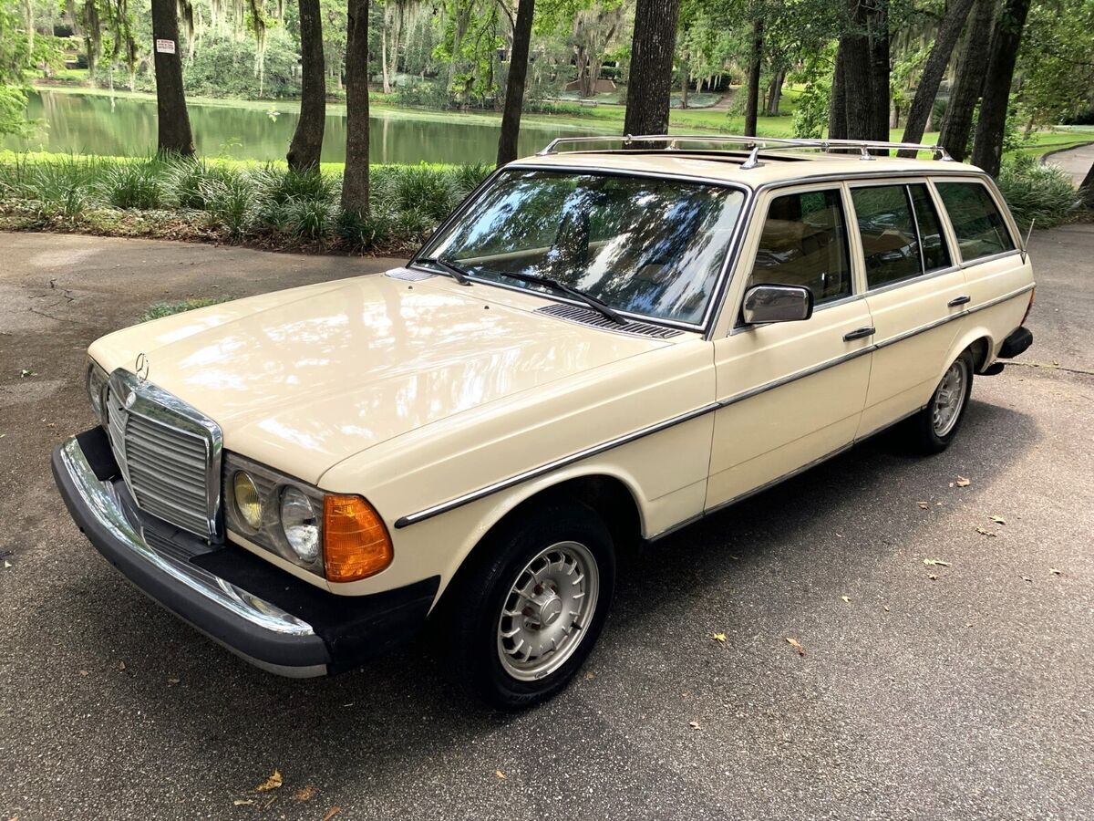 1982 Mercedes-Benz 300-Series 300TD*Diesel Wagon*W123*NO RESERVE!