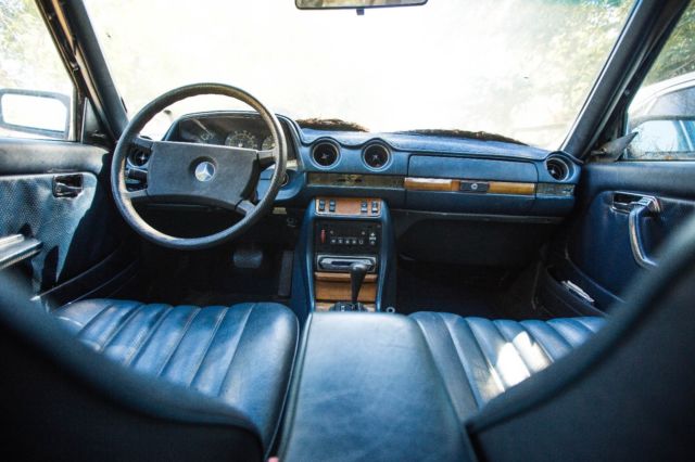 1982 Mercedes-Benz 300-Series