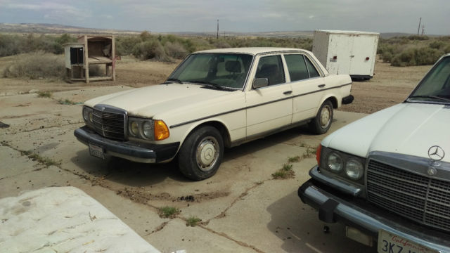 1982 Mercedes-Benz 200-Series 240-D