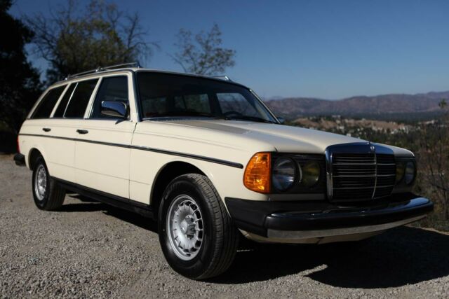 1982 Mercedes-Benz 300-Series 300TD-T