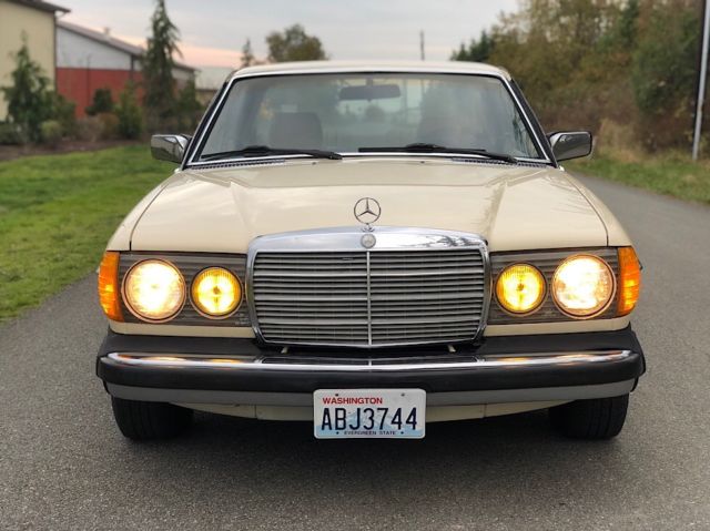 1982 Mercedes-Benz 300-Series 300CD Turbo-Diesel Coupe