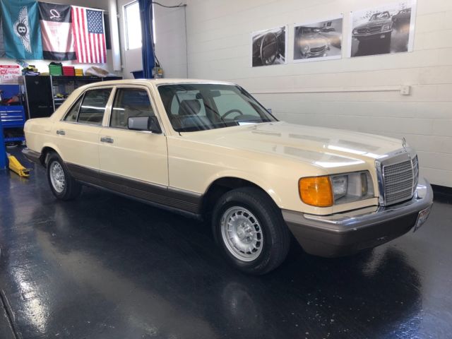 1982 Mercedes-Benz 300-Series