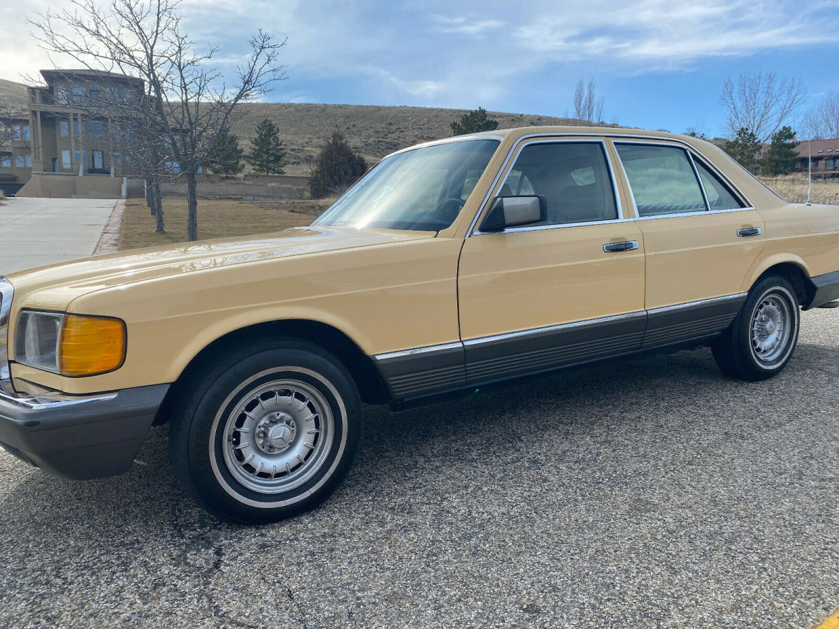 1982 Mercedes-Benz 300-Series 300SD Turbo Diesel