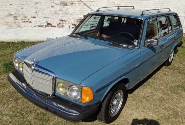 1982 Mercedes-Benz 300-Series