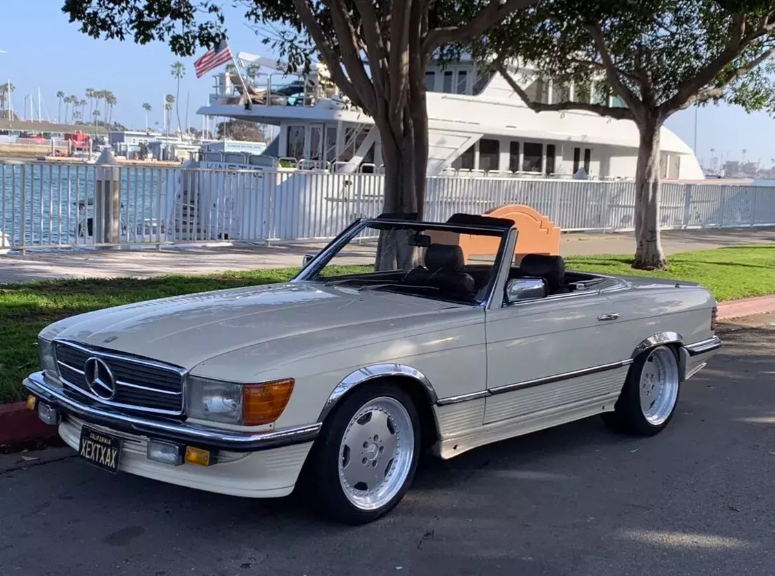 1982 Mercedes-Benz 500-Series