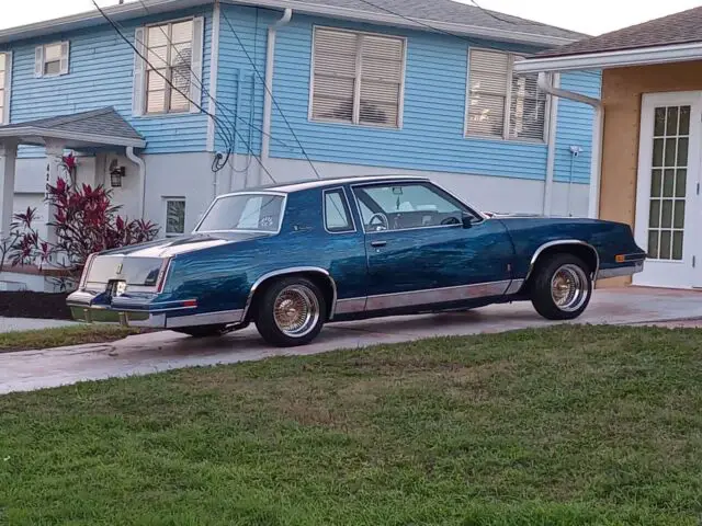 1982 Oldsmobile Cutlass BROUGHAM