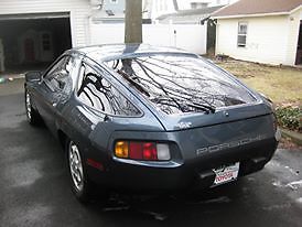 1982 Porsche 928 Base Coupe 2-Door