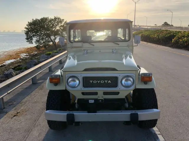 1980 Toyota Land Cruiser Dune Beige