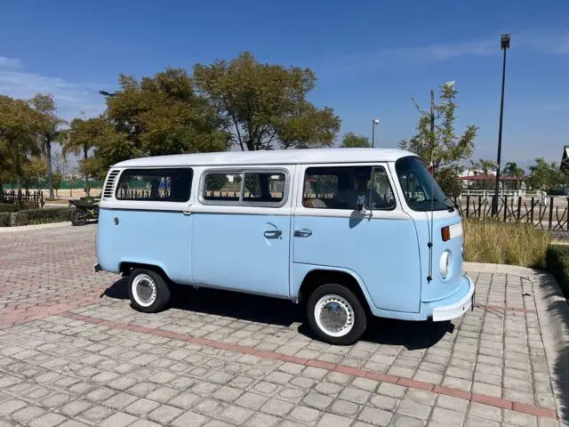 1982 Volkswagen Bus/Vanagon