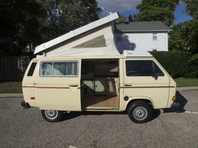 1982 Volkswagen Bus/Vanagon Campmobile Van Camper 3-Door