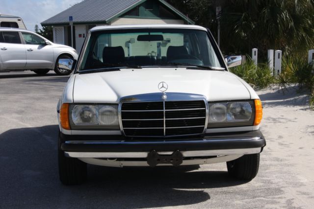 1983 Mercedes-Benz 300-Series 300 DT