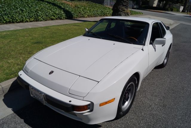 1983 Porsche 944 Black