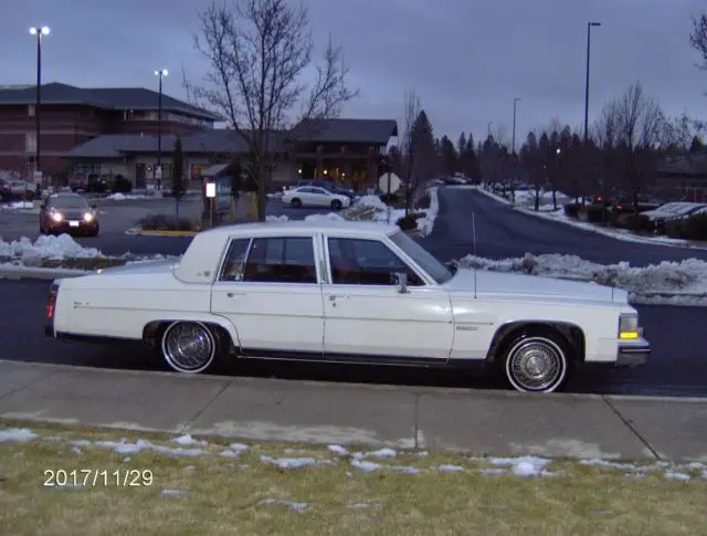 1983 Cadillac Brougham d"elegance