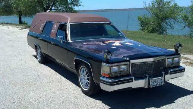 19830000 Cadillac DeVille Hearse