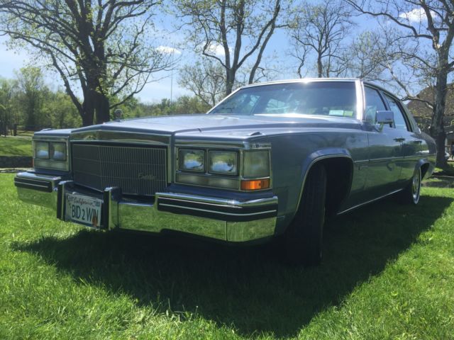 1983 Cadillac DeVille DeVILLE