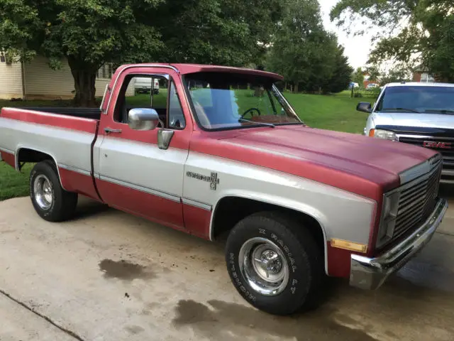 1983 Chevrolet C-10 Custom Deluxe