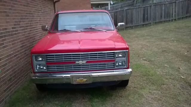 1983 Chevrolet C-10 Custom Standard Cab Pickup 2-Door