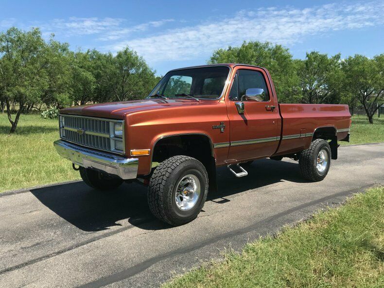 1983 Chevrolet Other Pickups 4X4 LWB cold ac 350 4spd ps pb