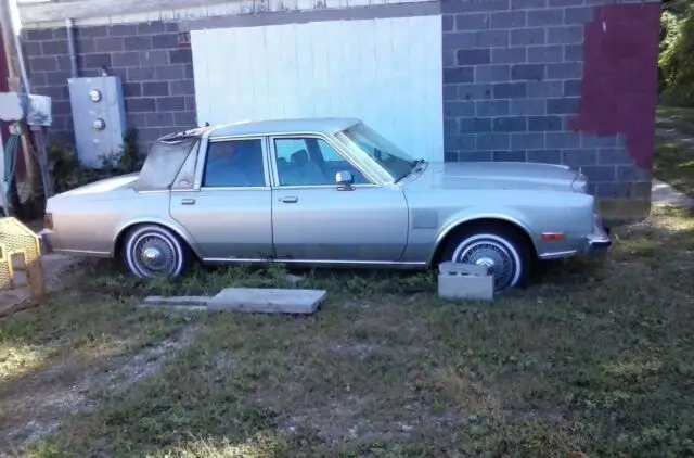 1983 Chrysler New Yorker new yorker