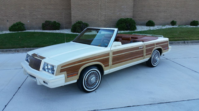 1983 Chrysler LeBaron Town & Country Mark Cross