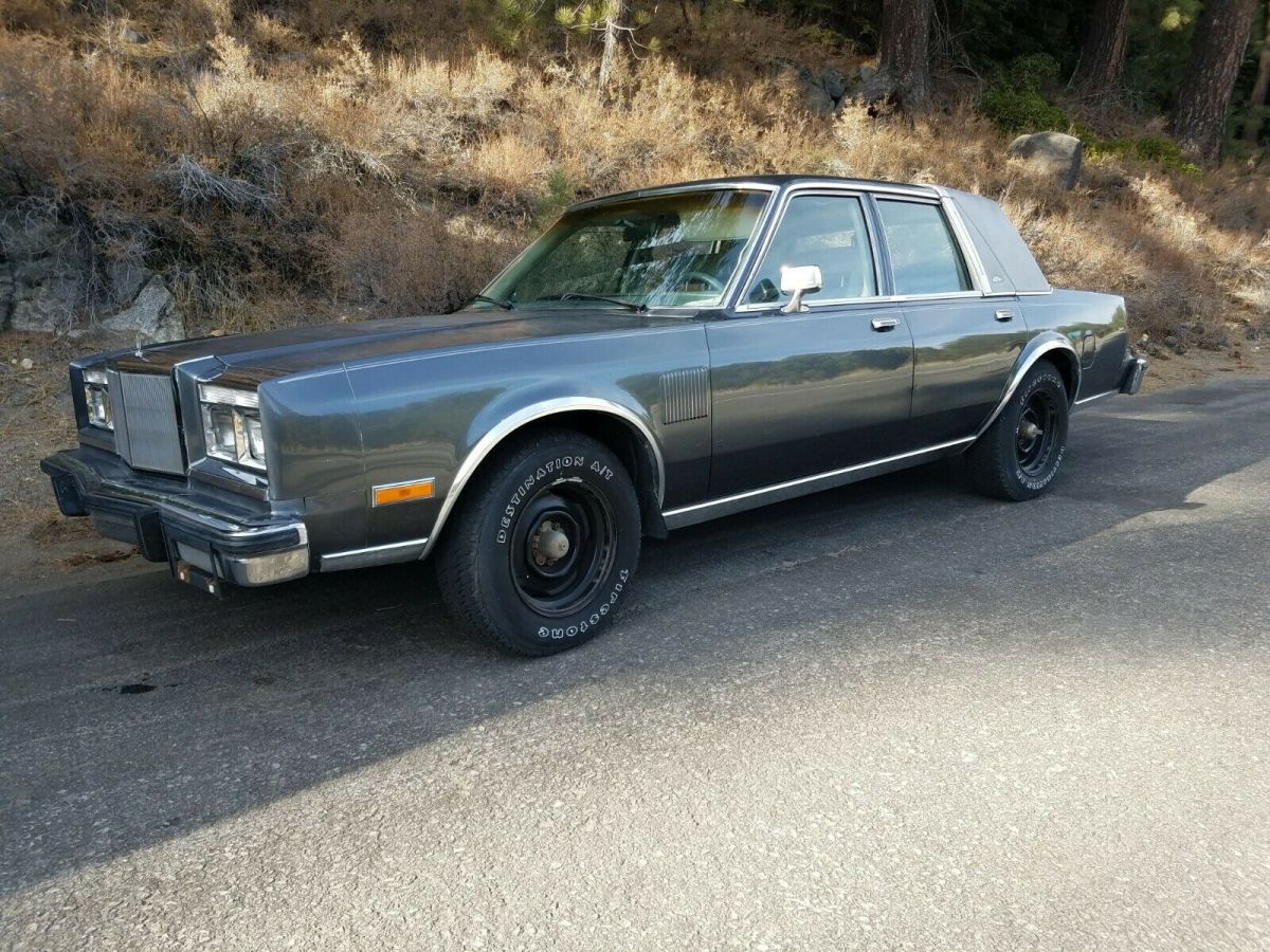 1983 Chrysler New Yorker 5th Ave