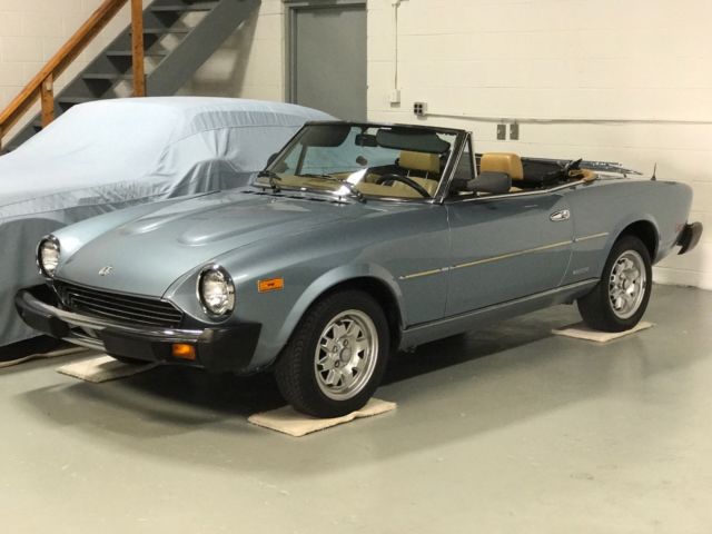 1983 Fiat 124 Spider Leather