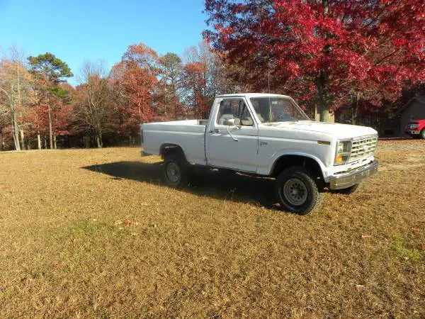 1983 Ford F-150 Base Standard Cab Pickup 2-Door