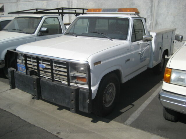 1983 Ford F-250 Utility service body