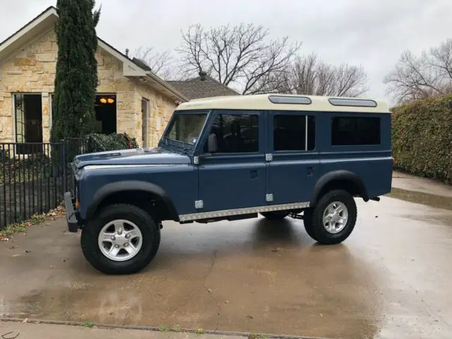 1900 Land Rover Defender