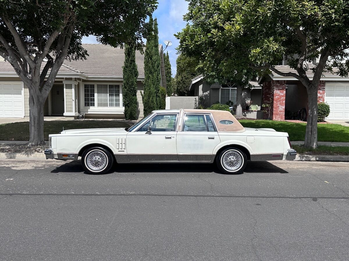 1983 Lincoln Continental