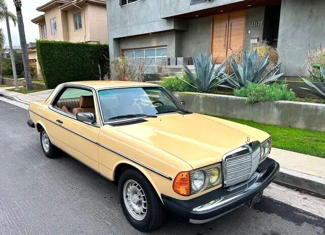 1983 Mercedes-Benz 300-Series 2 door turbo diesel coupe