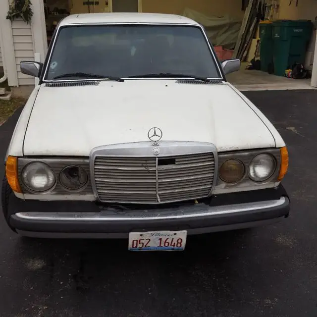 1983 Mercedes-Benz 300-Series