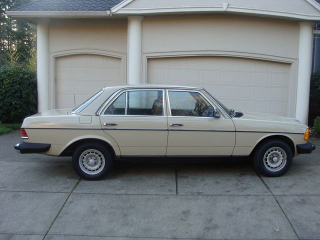 1983 Mercedes-Benz 300-Series