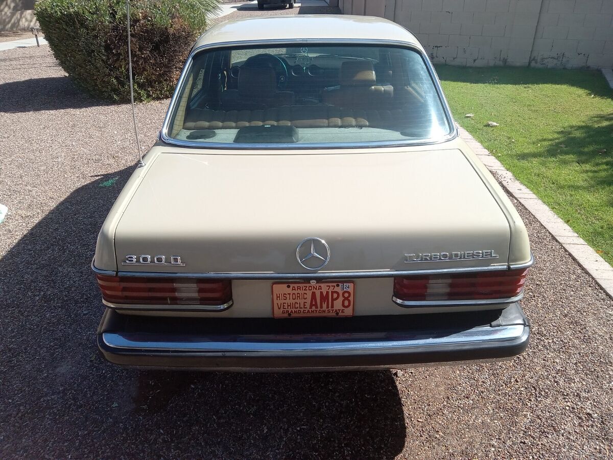 1983 Mercedes-Benz 300-Series