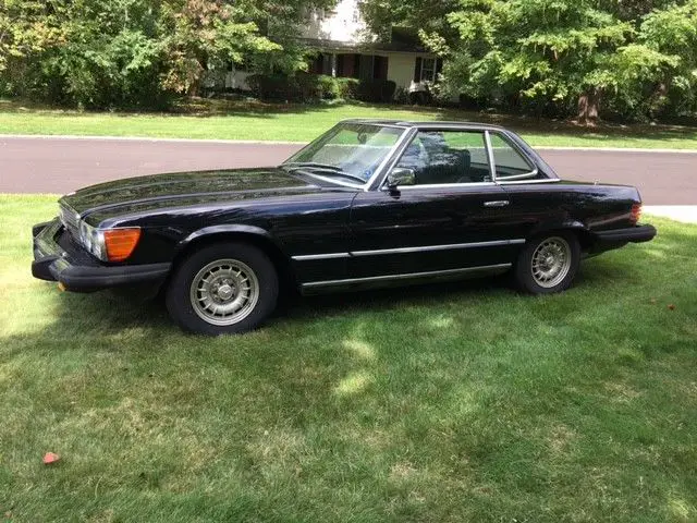 1983 Mercedes-Benz 300-Series Leather seats