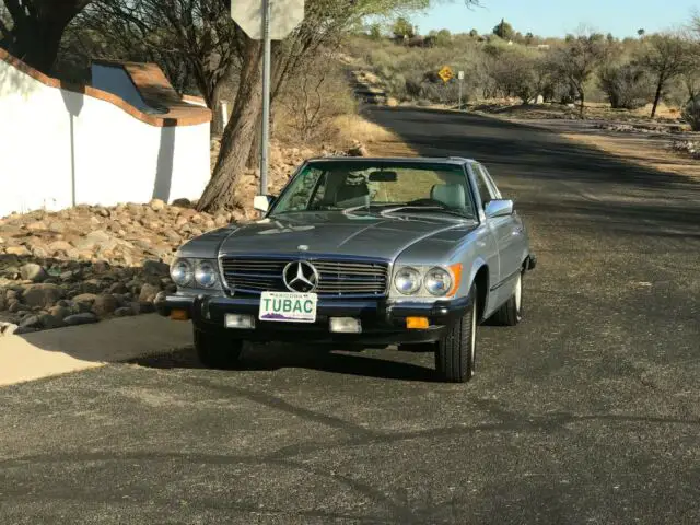 1983 Mercedes-Benz 300-Series 380 SL with Hardtop, convertible, soft top