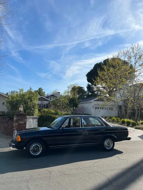 1983 Mercedes-Benz 200-Series D