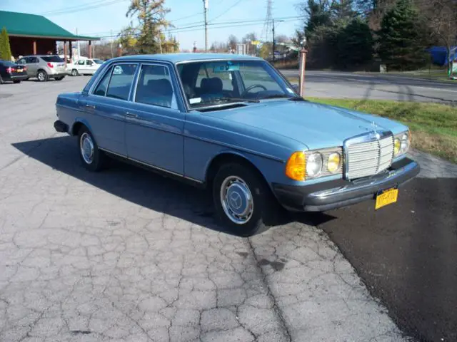 1983 Mercedes-Benz 300-Series