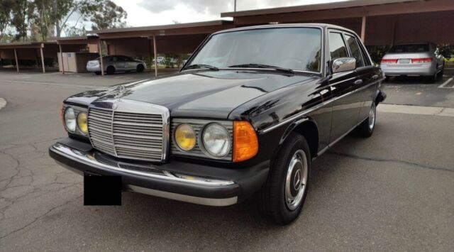 1983 Mercedes-Benz 200-Series D