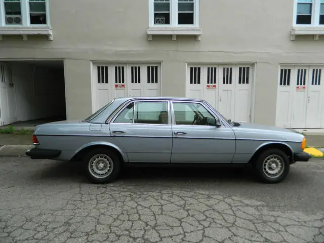 1983 Mercedes-Benz 300-Series