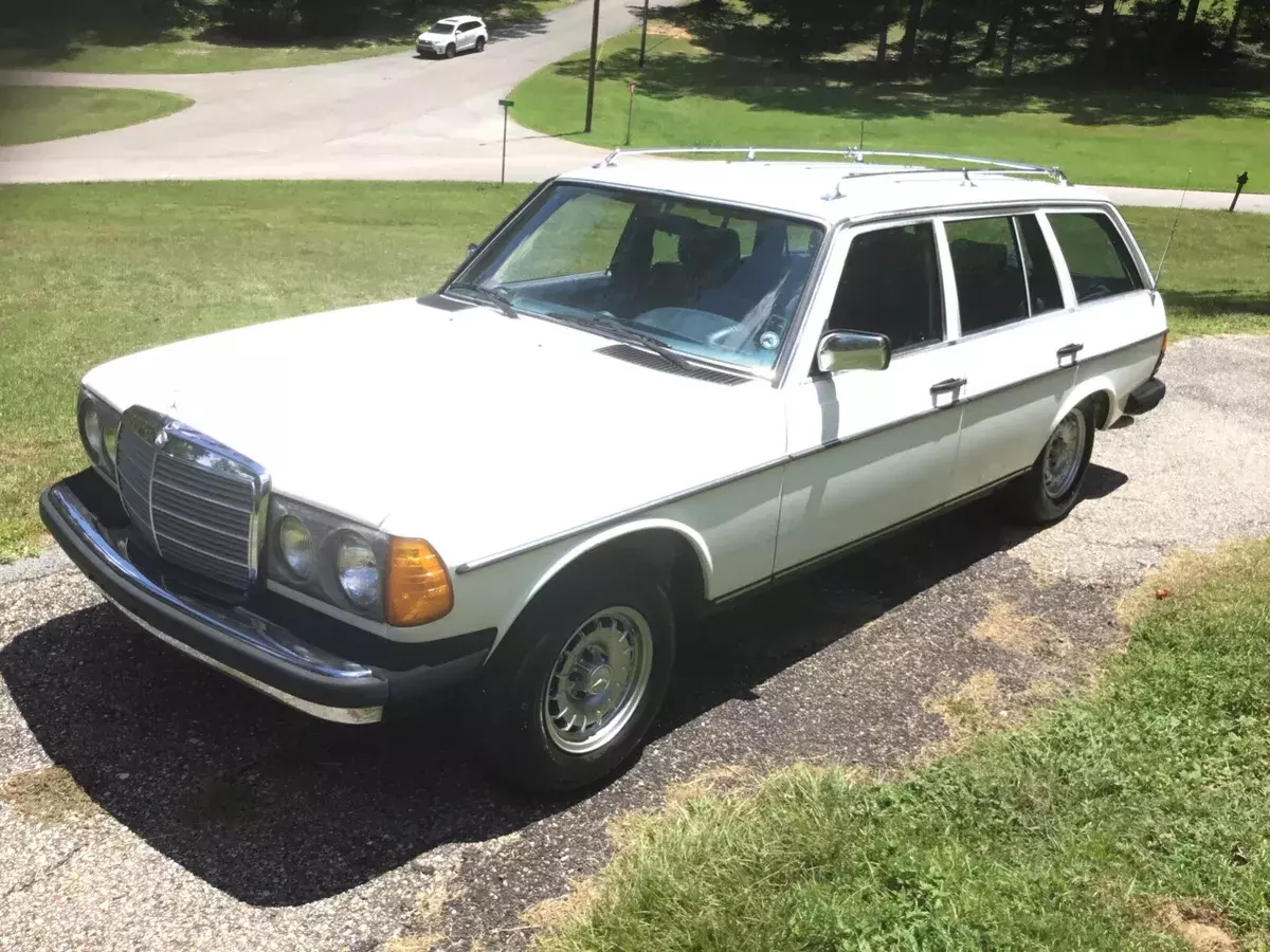 1983 Mercedes-Benz 300-Series